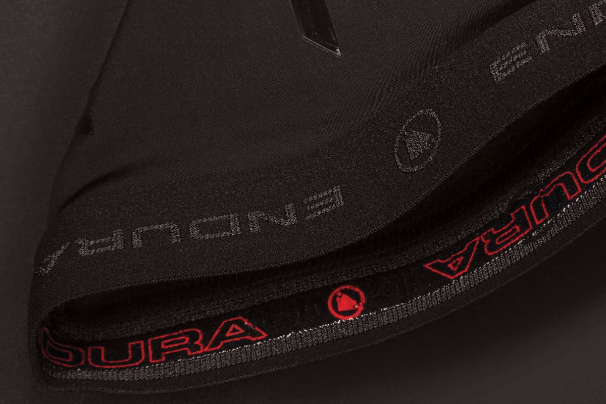 ENDURA WINDCHILL II KNEE WARMER