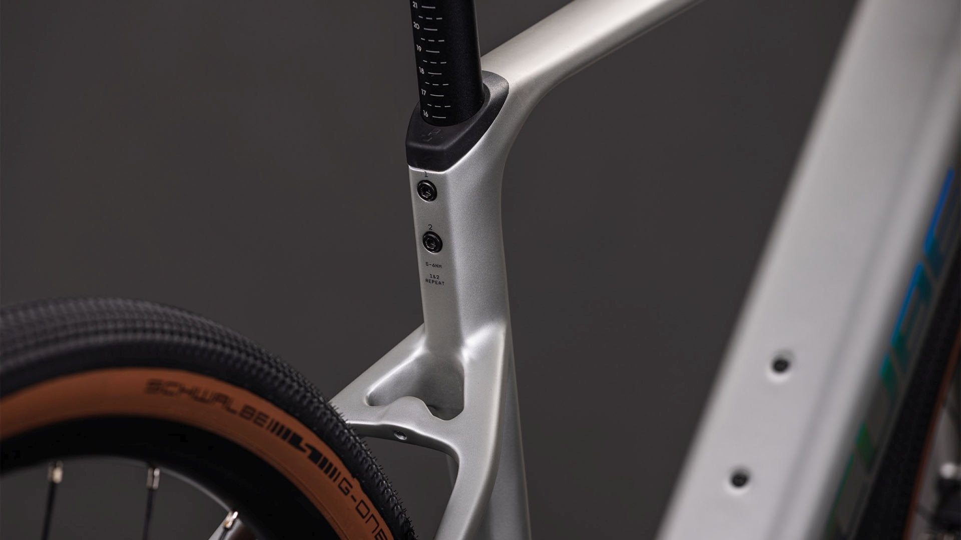 CUBE NULANE HYBRID C:62 RACE 400X eGRAVEL BIKE 2026 SLEEKGREY' N 'PRISM