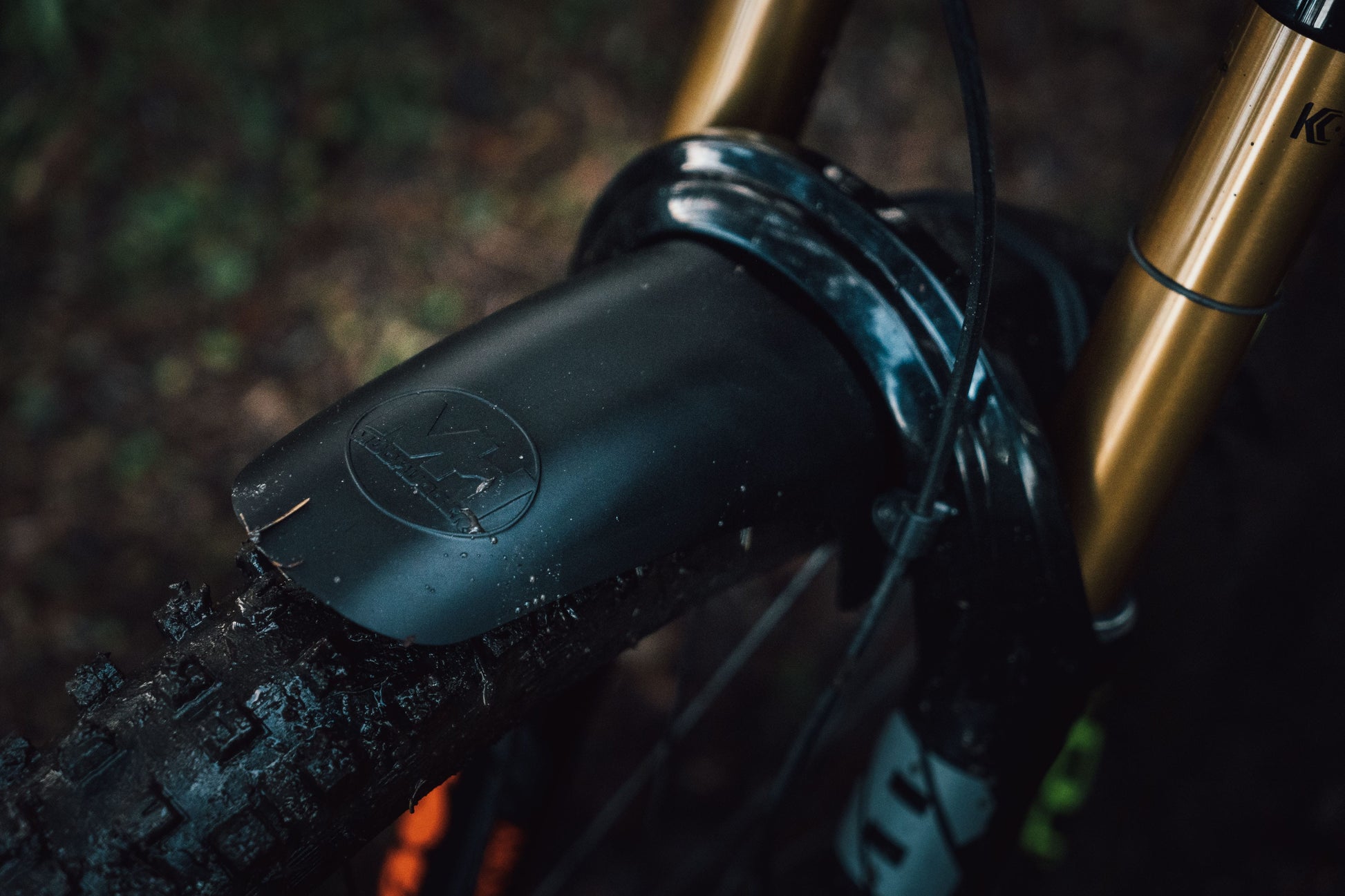MUDHUGGER EVO BOLT-ON FRONT GUARD LONG