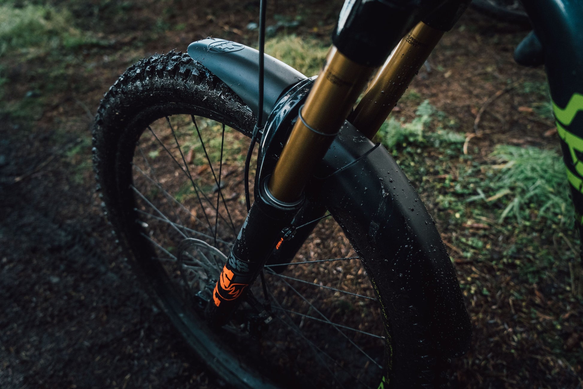 MUDHUGGER EVO BOLT-ON FRONT GUARD LONG
