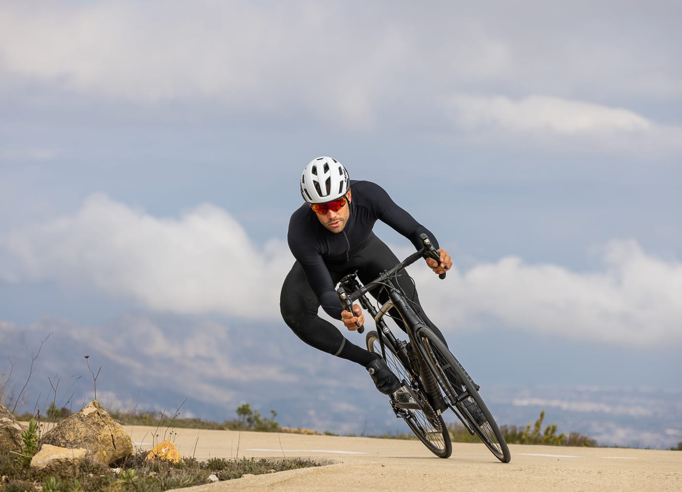 LAZER STRADA KINETICORE ROAD HELMET WHITE