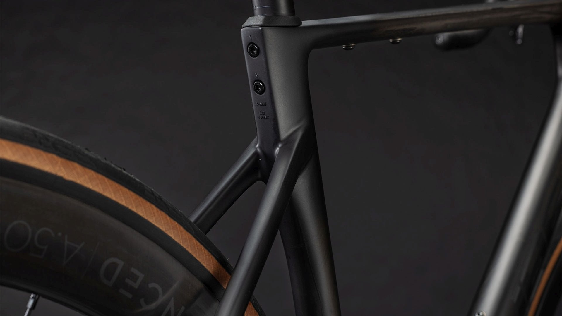 CUBE ATTAIN C:62 SLT ROAD BIKE 2026 CARBON' N 'COALCHROME