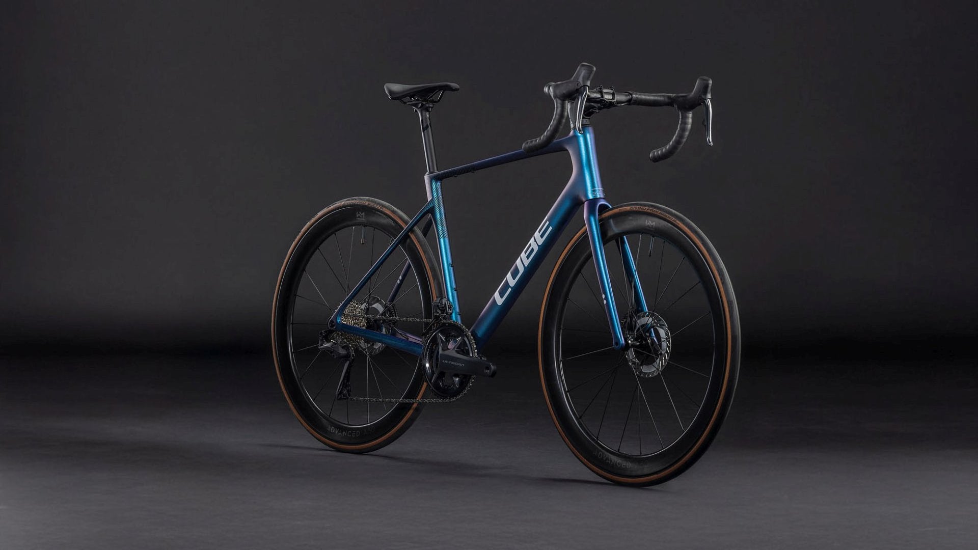 CUBE ATTAIN C:62 SLT ROAD BIKE 2026 SHIFTMINT' N 'WHITE