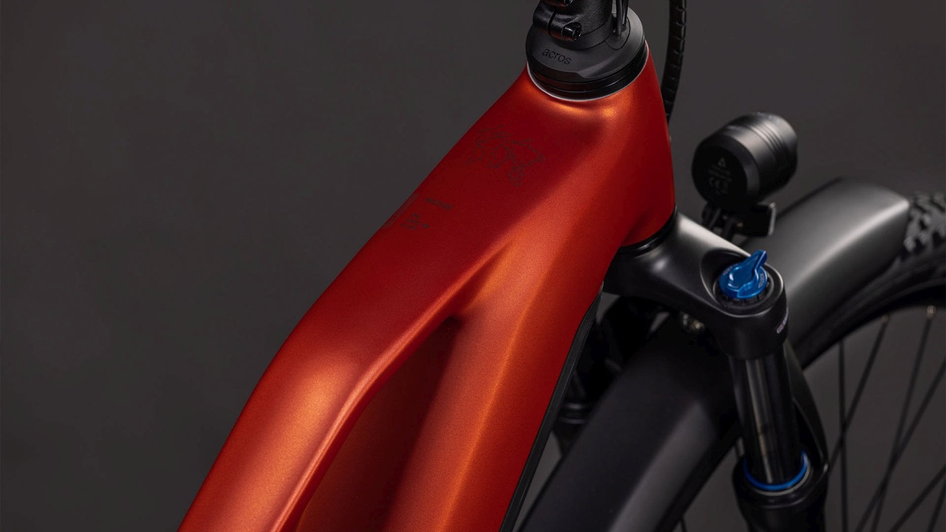 CUBE NURIDE HYBRID PRO 600 TRAPEZE eTREKKING BIKE 2026 CHILLI' N 'BLACK