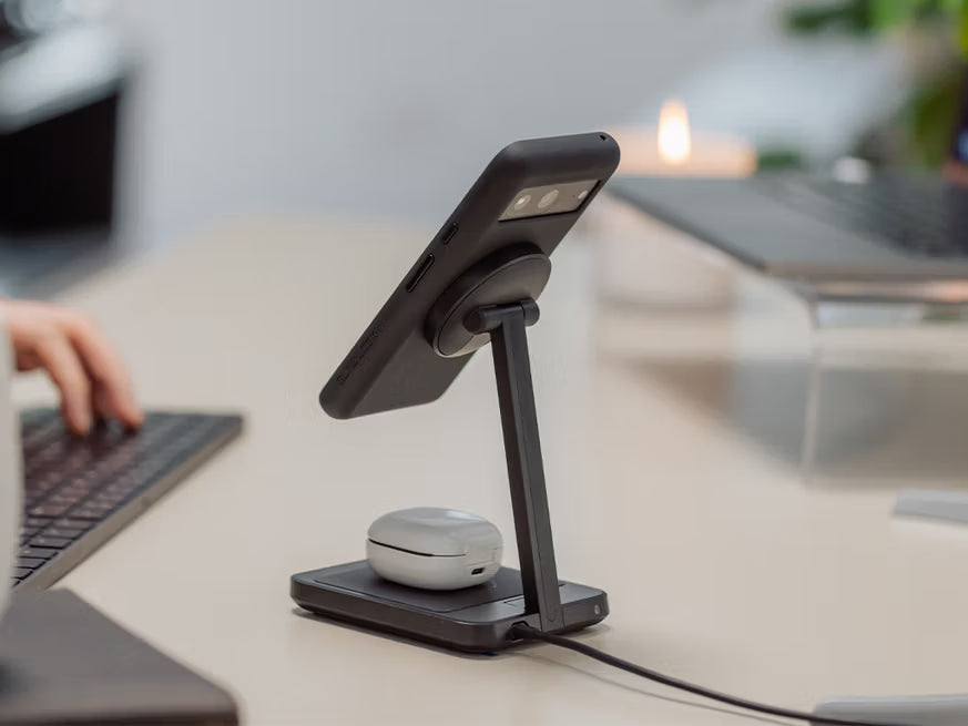 QUAD LOCK MAG DUAL DESKTOP WIRELESS CHARGER
