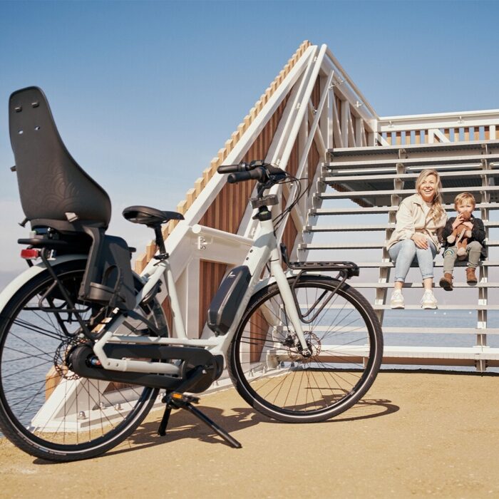 URBAN IKI REAR SEAT TA-KE MIK HD