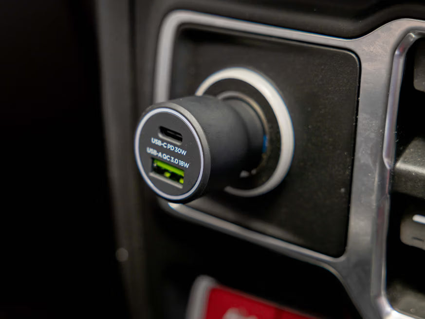QUAD LOCK 48W DUAL USB 12V CAR CHARGER