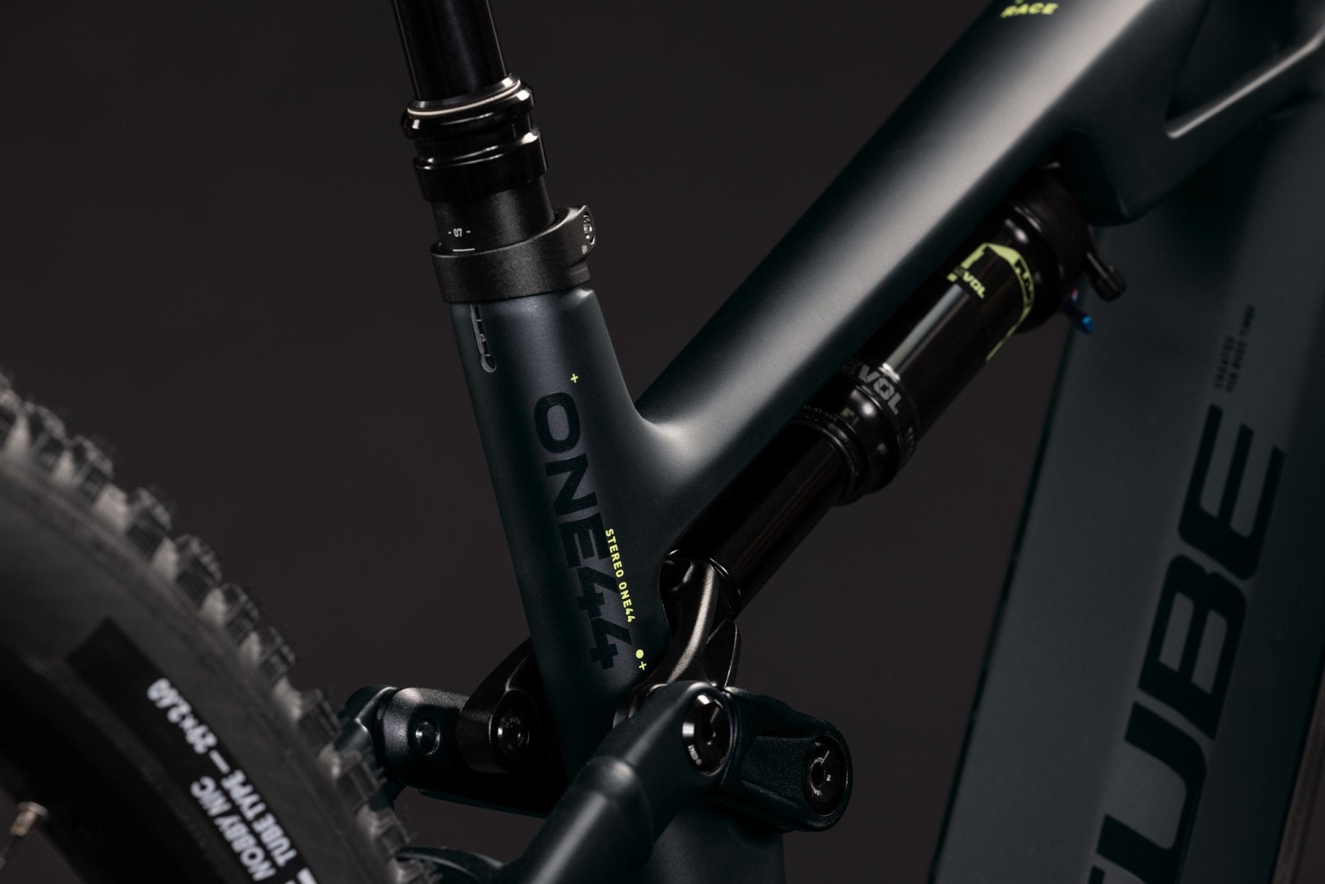 CUBE STEREO HYBRID ONE44 HPC RACE 800 eMTB BIKE 2027 COAL 'N' GREEN