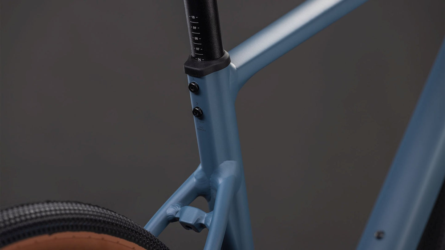 CUBE NUROAD PRO GRAVEL BIKE 2026 WHALE' N 'REFLEX