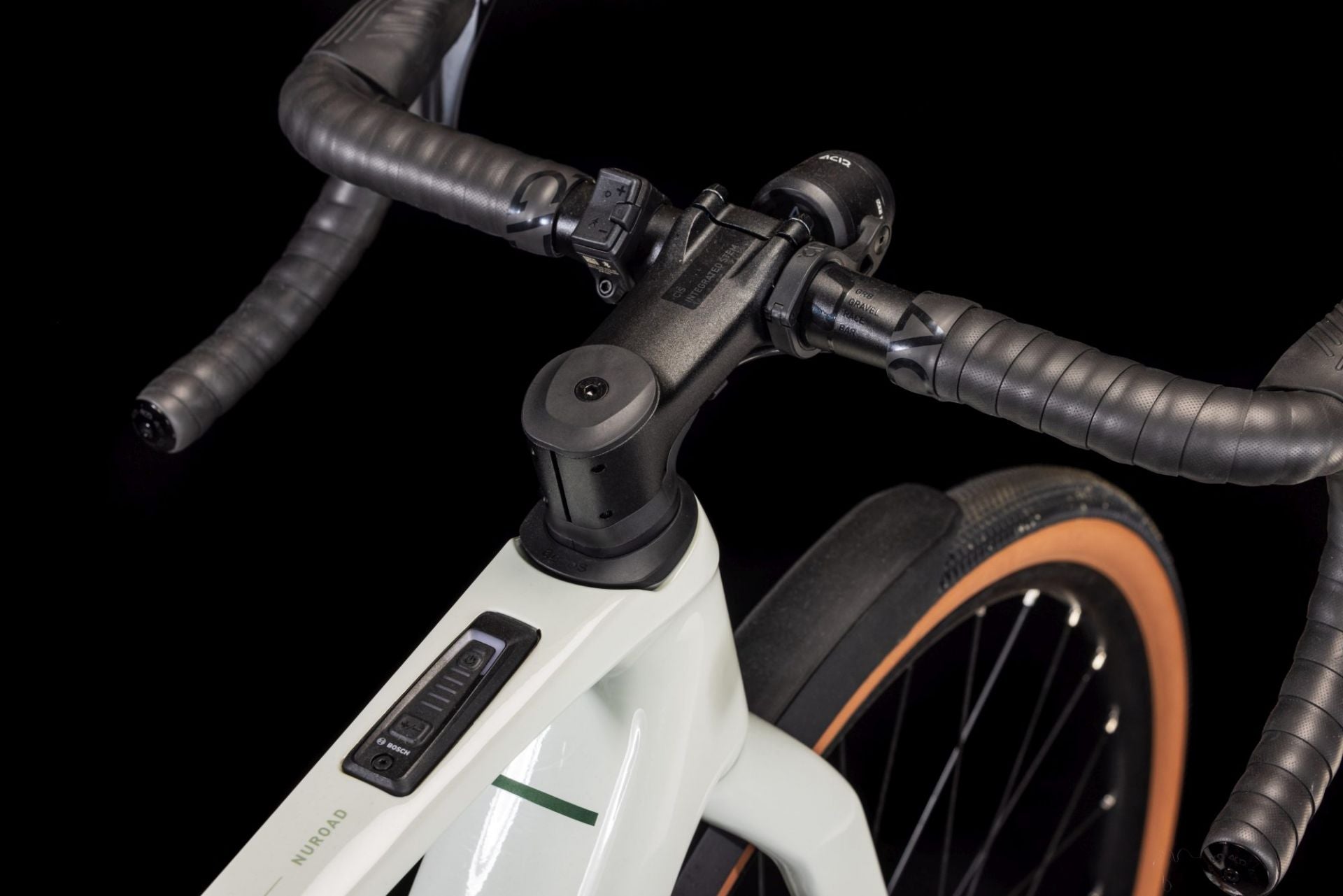 CUBE NUROAD HYBRID C:62 RACE FE 400X 29 eGRAVEL BIKE 2025 DESERTSTONE' N 'GREEN