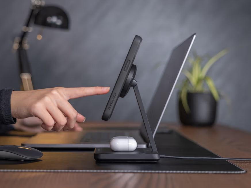 QUAD LOCK MAG DUAL DESKTOP WIRELESS CHARGER