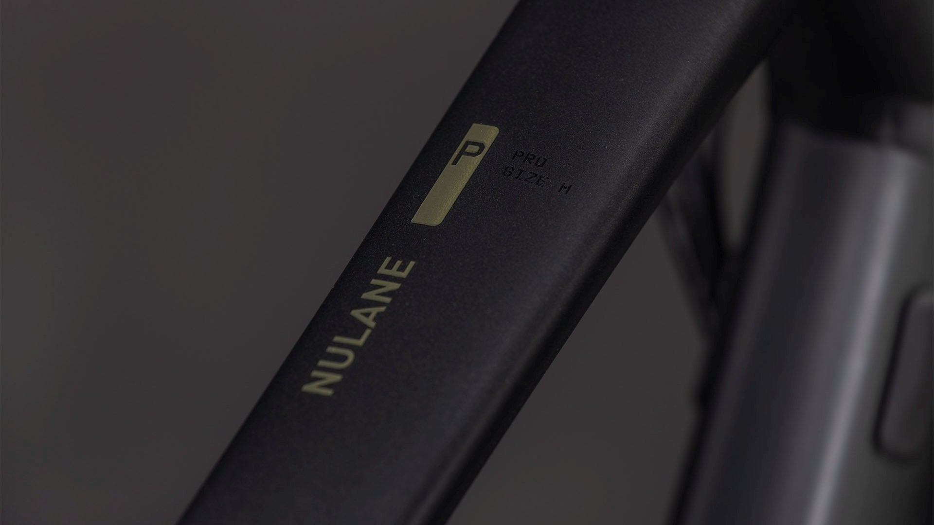 CUBE NULANE PRO FE GRAVEL BIKE 2026 GREY' N 'CHROME
