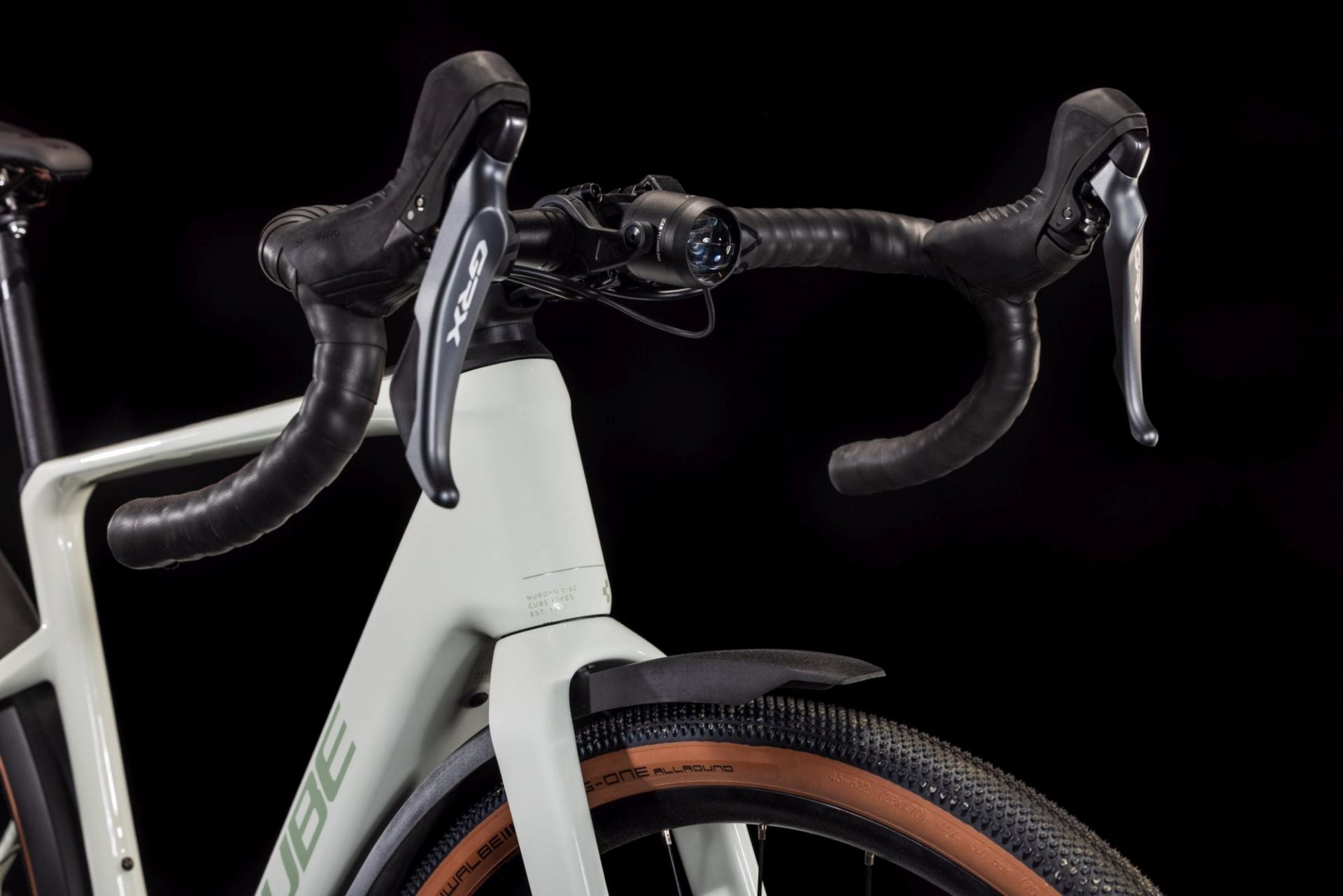 CUBE NUROAD HYBRID C:62 RACE FE 400X 29 eGRAVEL BIKE 2025 DESERTSTONE' N 'GREEN