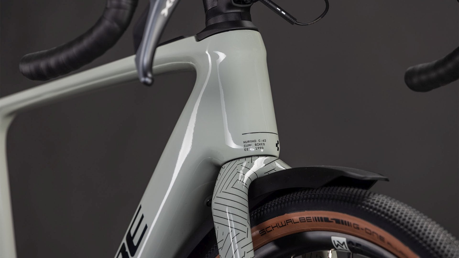 CUBE NUROAD HYBRID C:62 RACE 400X FE eGRAVEL BIKE 2026 REEDBEIGE' N 'BLACK