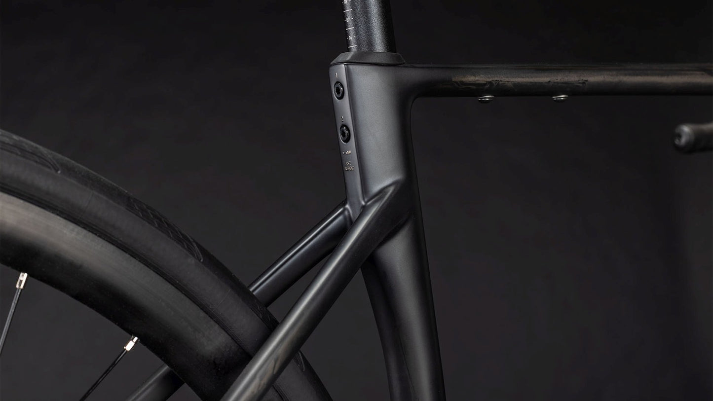 CUBE ATTAIN C:62 RACE ROAD BIKE 2026 BLACKLINE