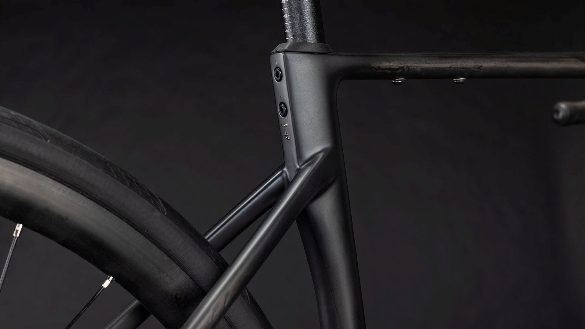 CUBE ATTAIN C:62 RACE ROAD BIKE 2026 BLACKLINE