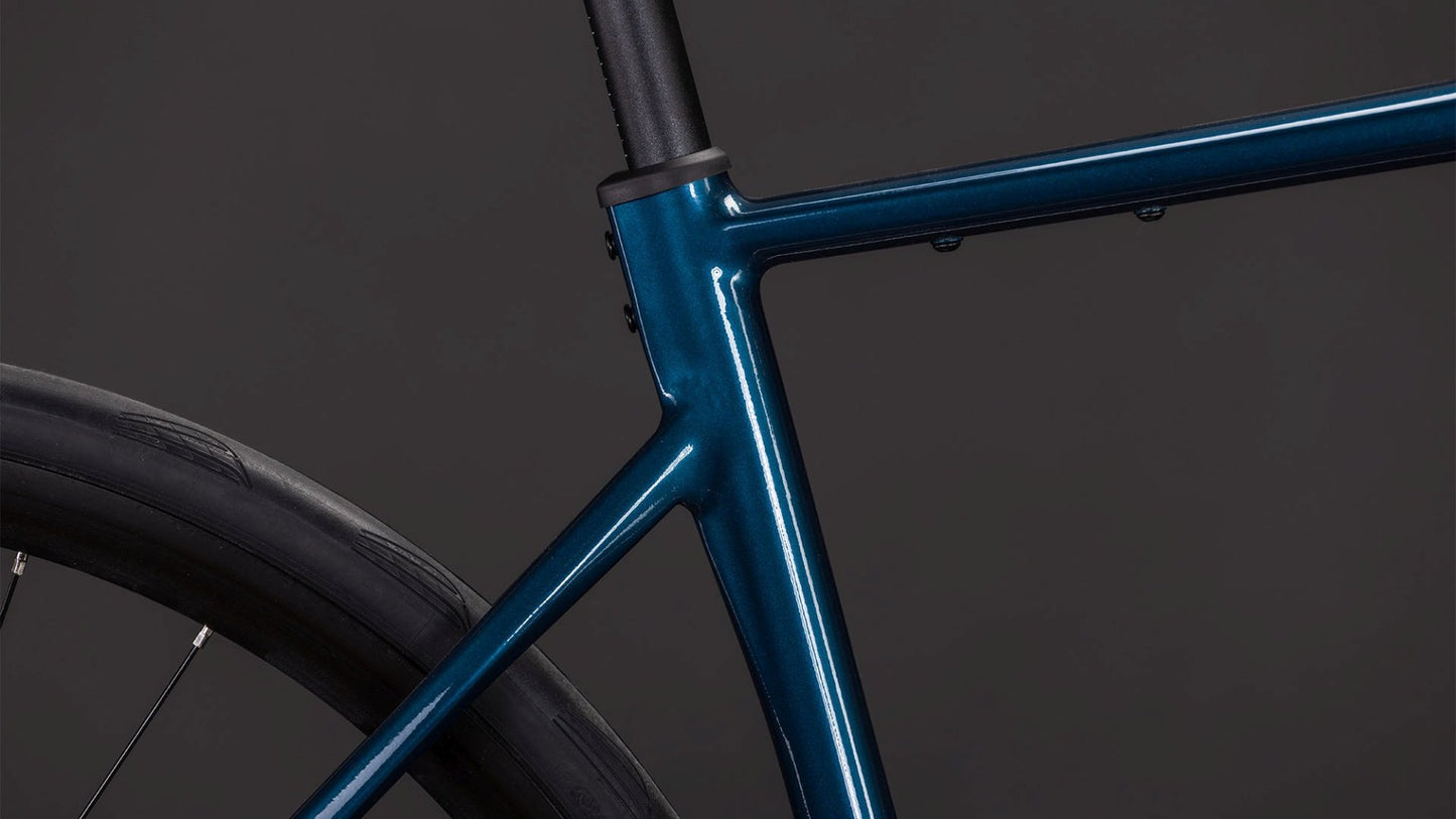 CUBE ATTAIN PRO ROAD BIKE 2026 NAUTICA' N 'PRISM