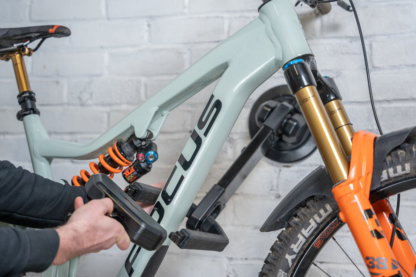 HIPLOK AX1000 WALL & GROUND ANCHOR