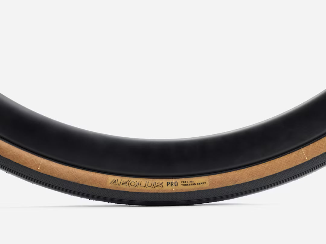BONTRAGER AEOLUS PRO ROAD TYRE BLACK/TAN