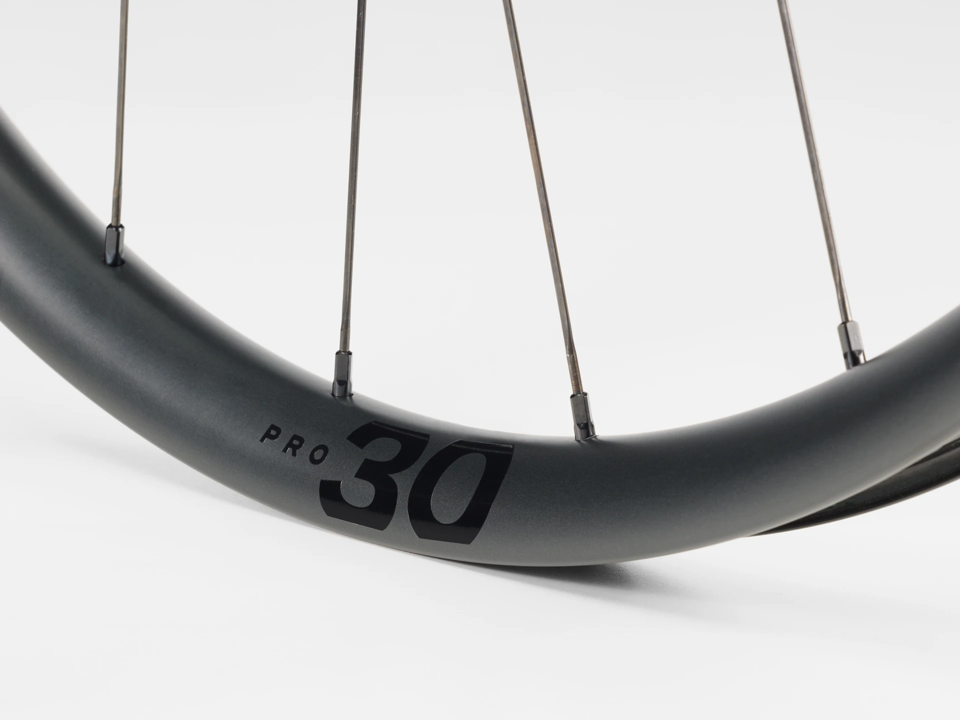 BONTRAGER PARADIGM PRO 30 TLR DISC ROAD WHEEL - FRONT