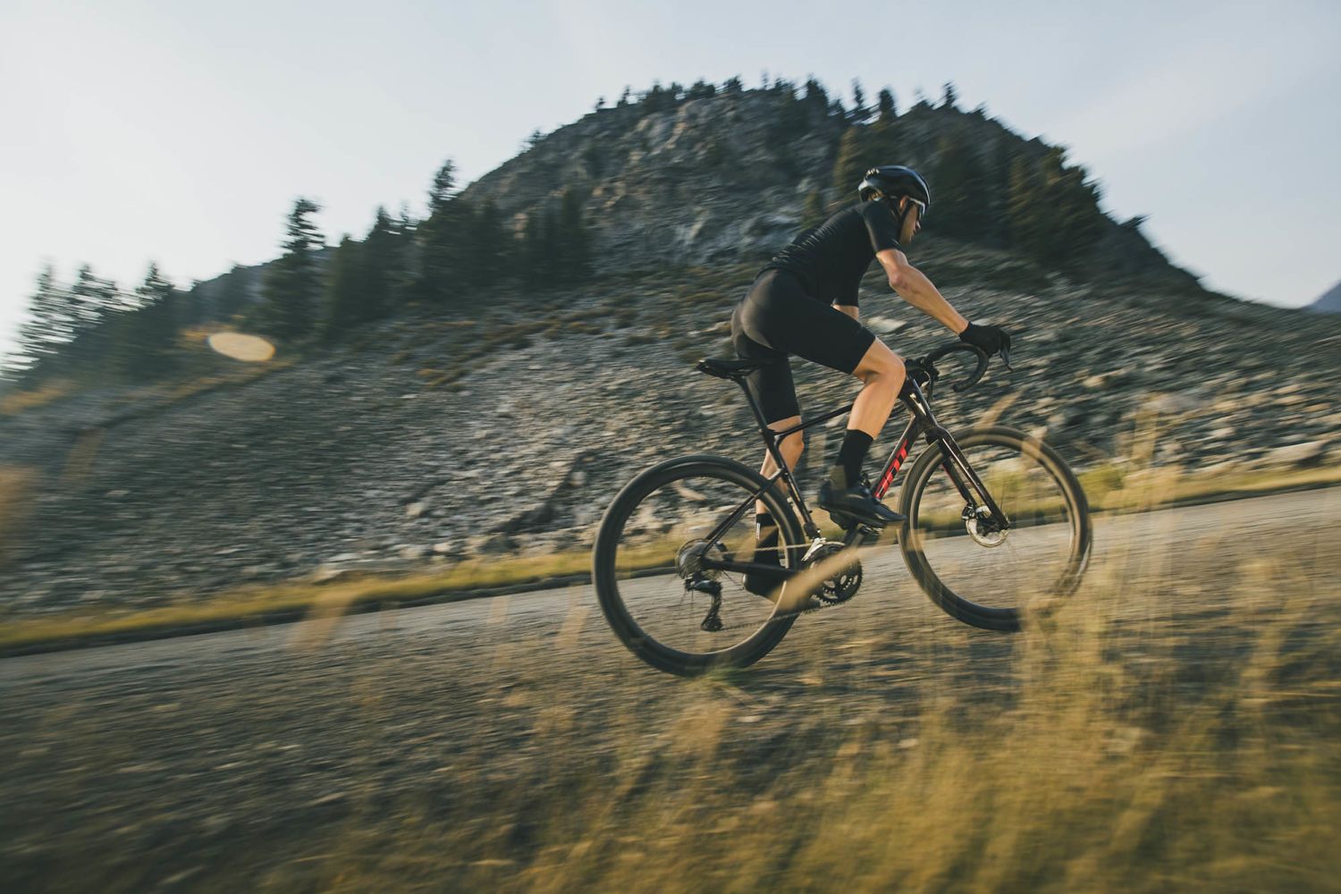 GIANT CXR 1 TUBELESS DISC GRAVEL WHEEL