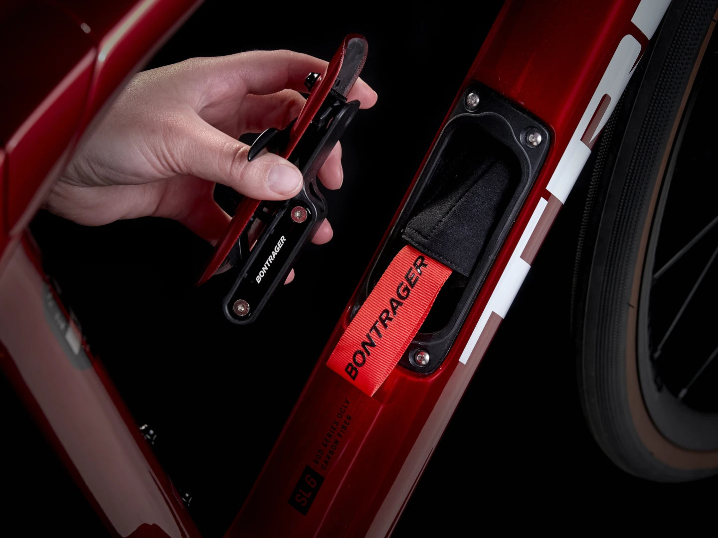 TREK DOMANE SL 6 AXS GEN 4 ROAD BIKE 2024 CRIMSON