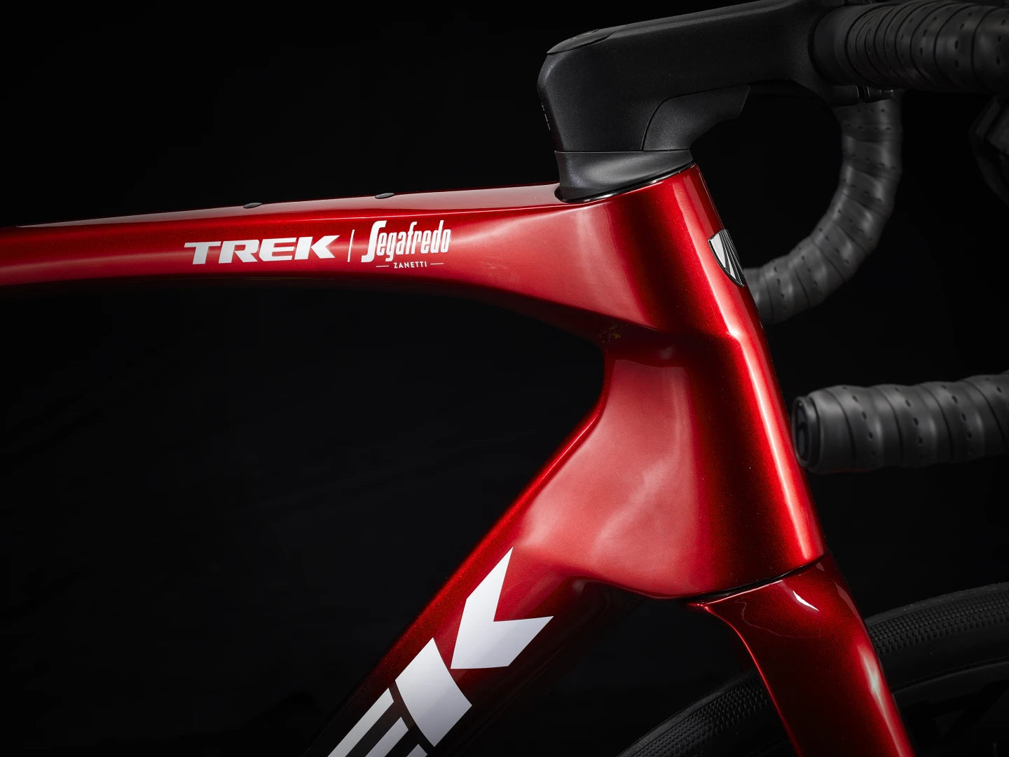 TREK DOMANE SLR 7 GEN 4 ROAD BIKE 2024 METALLIC RED SMOKE TO BLUE SMOKE FADE - ONE OFF