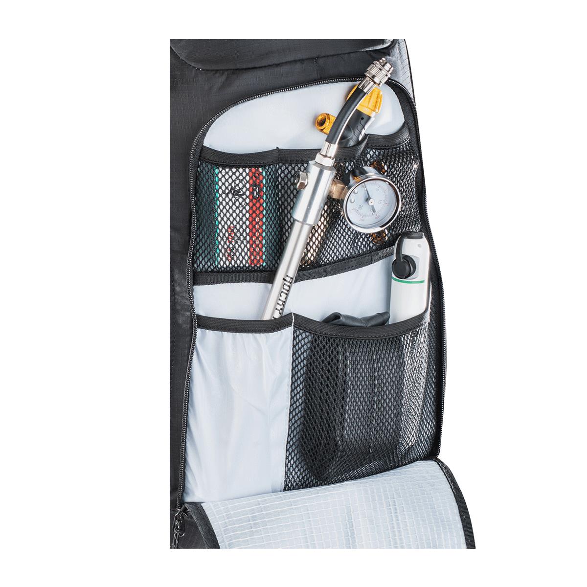 EVOC FR TRAIL BLACKLINE 20 PROTECTOR BACKPACK