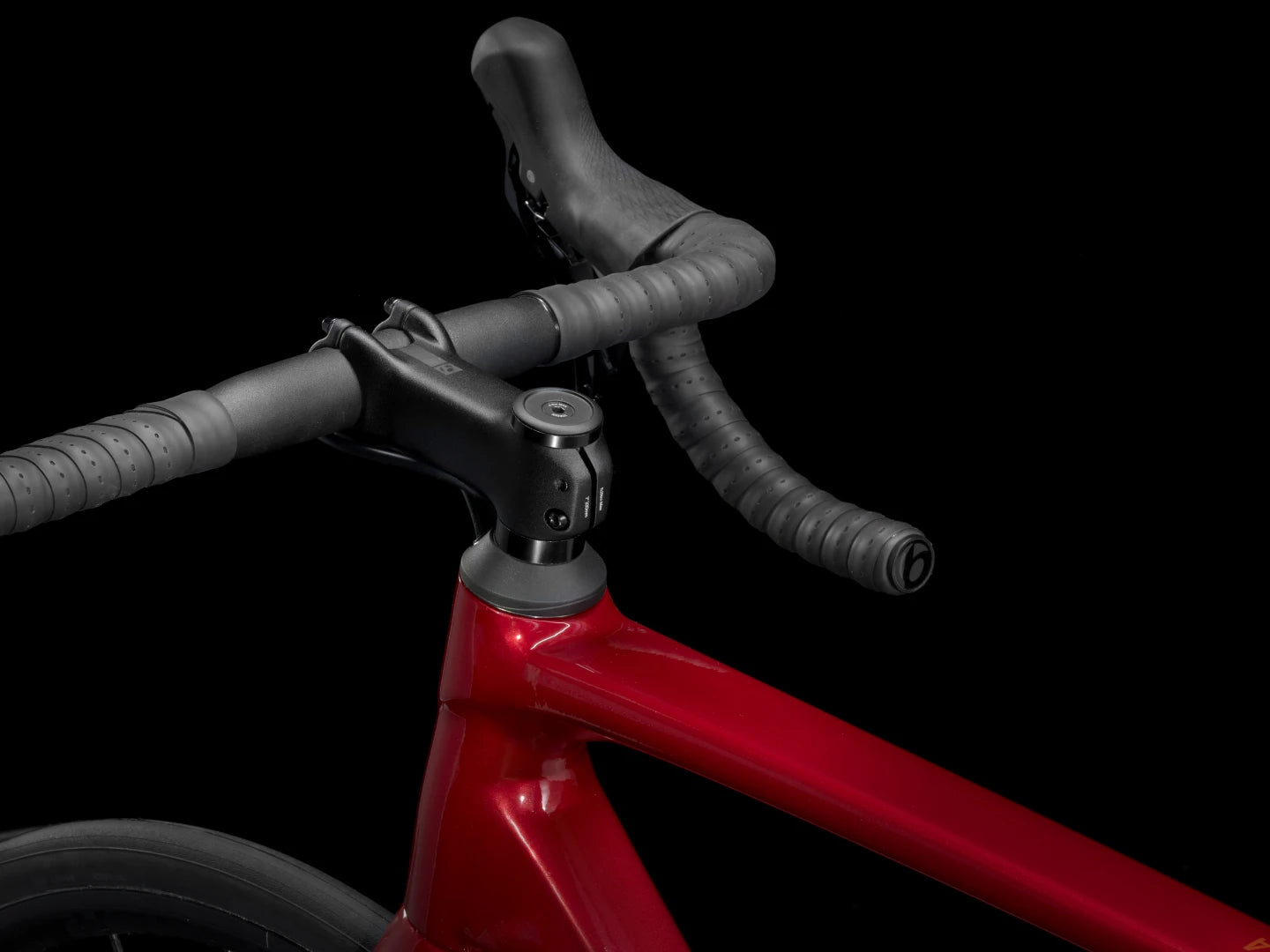 TREK EMONDA ALR 5 ROAD BIKE 2025 CRIMSON TO DARK CARMINE FADE - ONE OFF