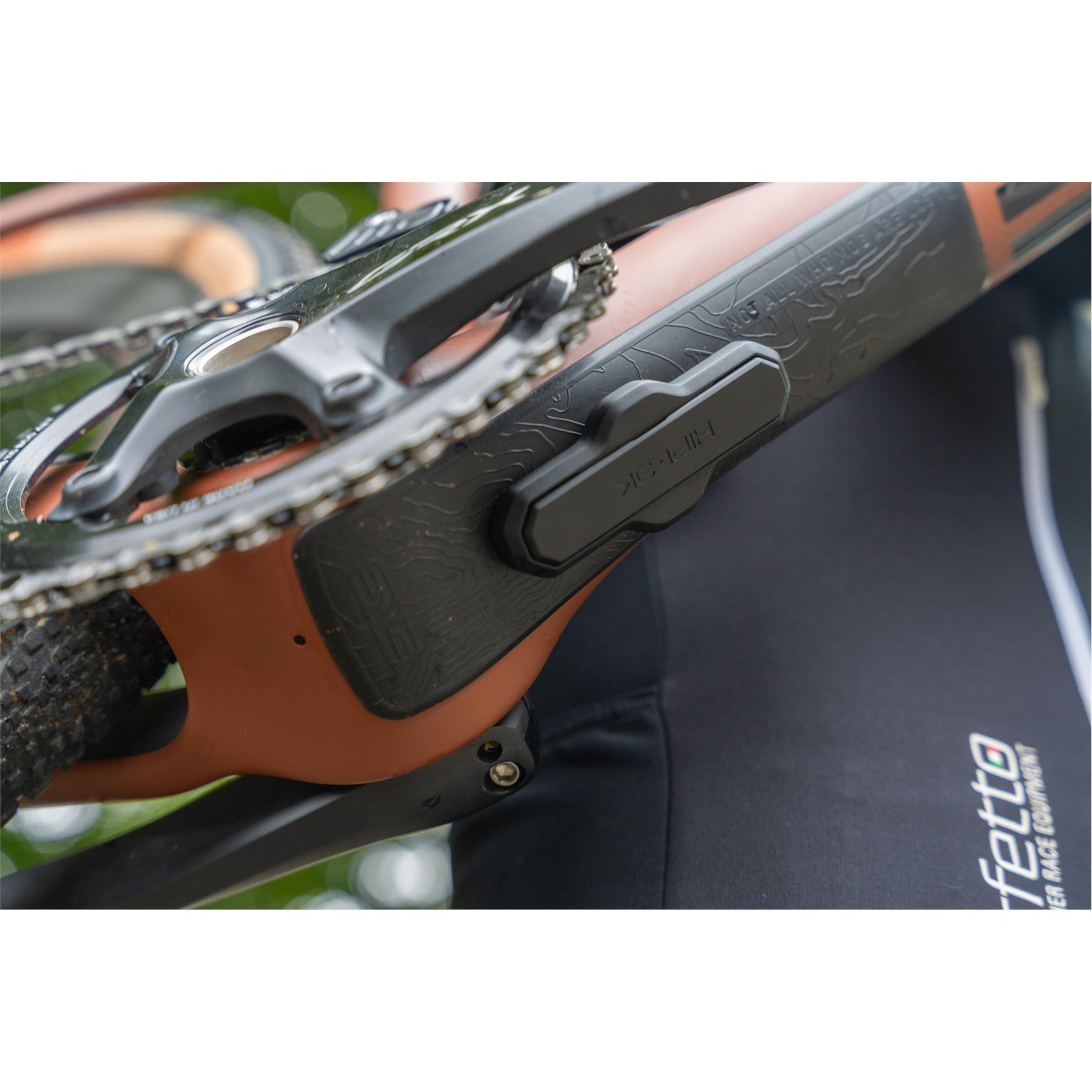 HIPLOK TRACK WITH ZLOK BRACKET