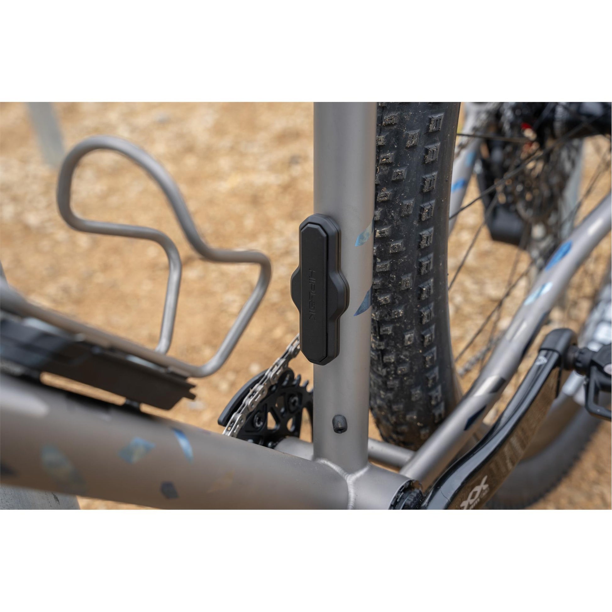 HIPLOK TRACK WITH ZLOK BRACKET