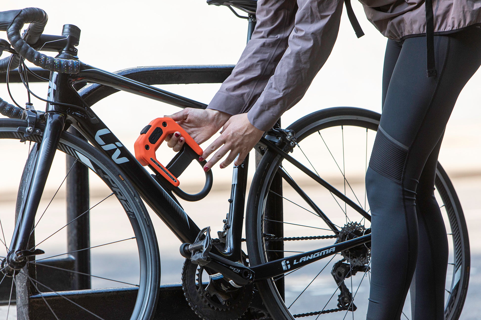 HIPLOK DX FRAME BRACKET