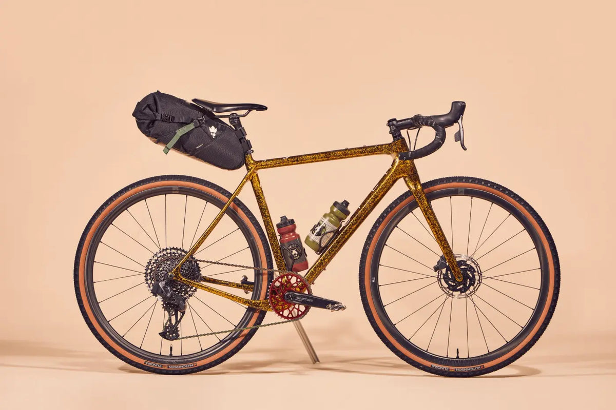 MISS GRAPE CLUSTER 13 WP SADDLE BAG
