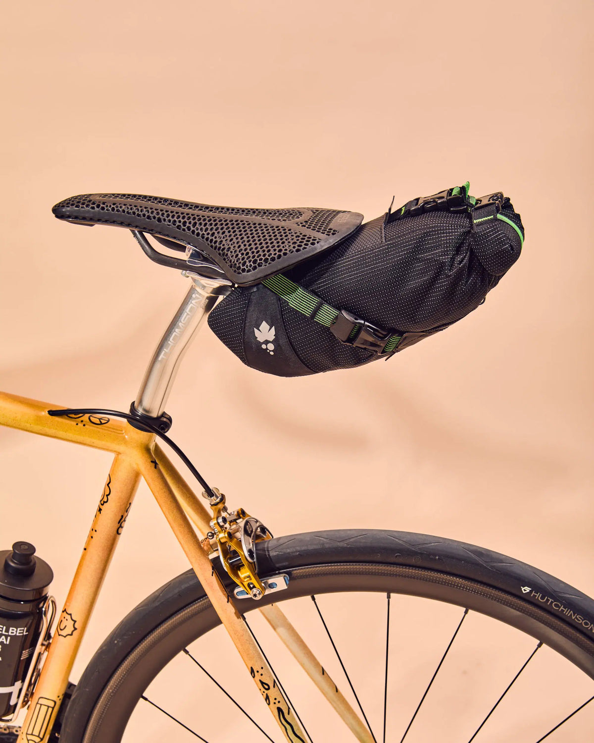 MISS GRAPE CLUSTER 2 WP SADDLE BAG