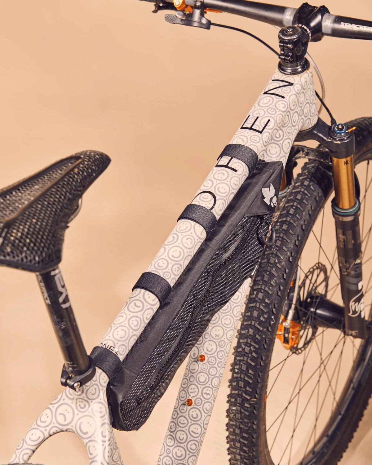 MISS GRAPE INTERNODE 4 WP FRAME BAG