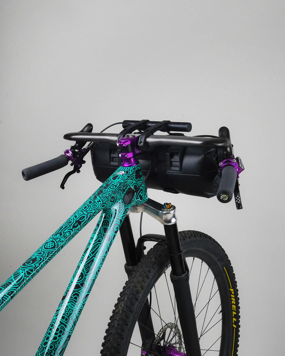 MISS GRAPE TRUNK 8 WP BAR BAG