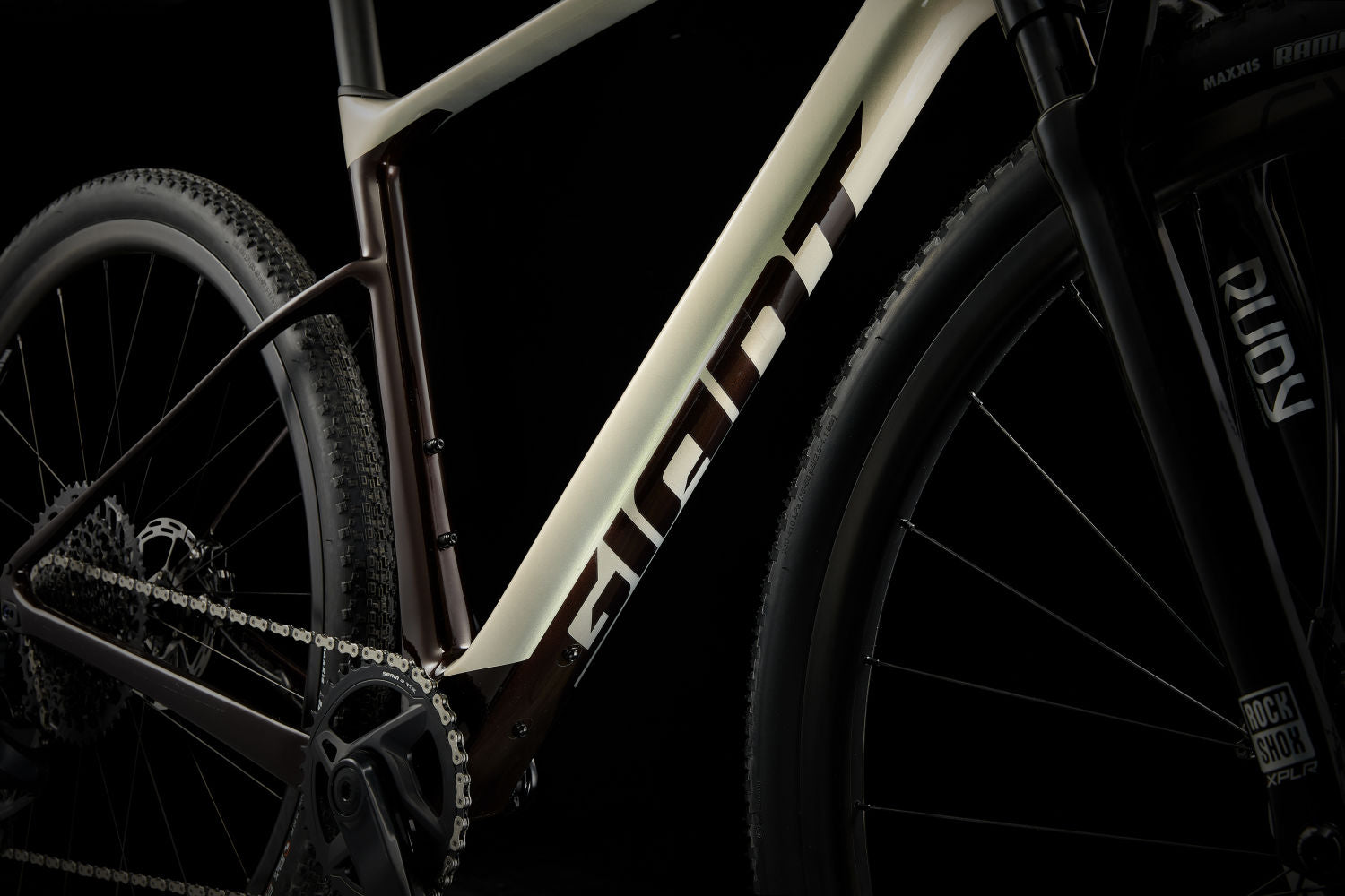 GIANT REVOLT X ADVANCED PRO 1 GRAVEL BIKE 2024 GLOSS GOLDEN HAZE/CORDOVAN