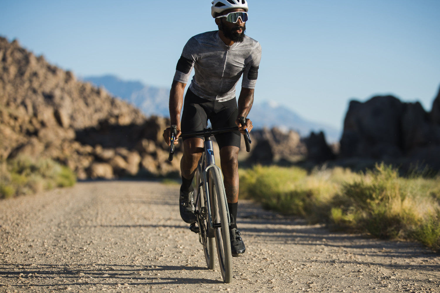 GIANT REVOLT ADVANCED PRO 0 GRAVEL BIKE 2025 GLOSS INTERSTELLAR/CHROME