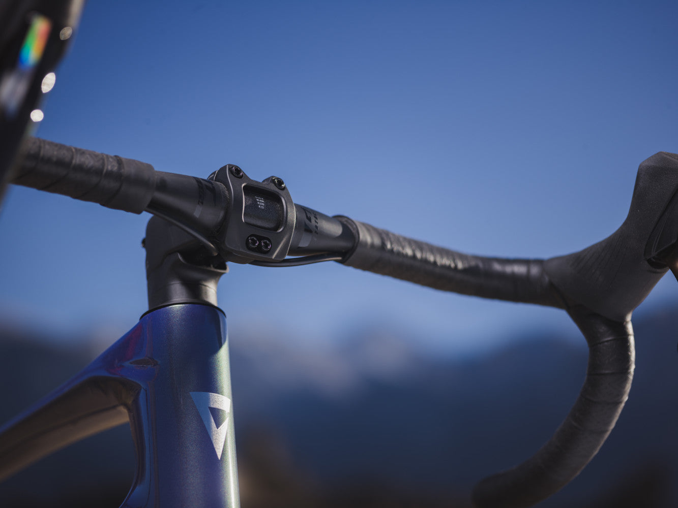 GIANT REVOLT ADVANCED PRO 0 GRAVEL BIKE 2025 GLOSS INTERSTELLAR/CHROME
