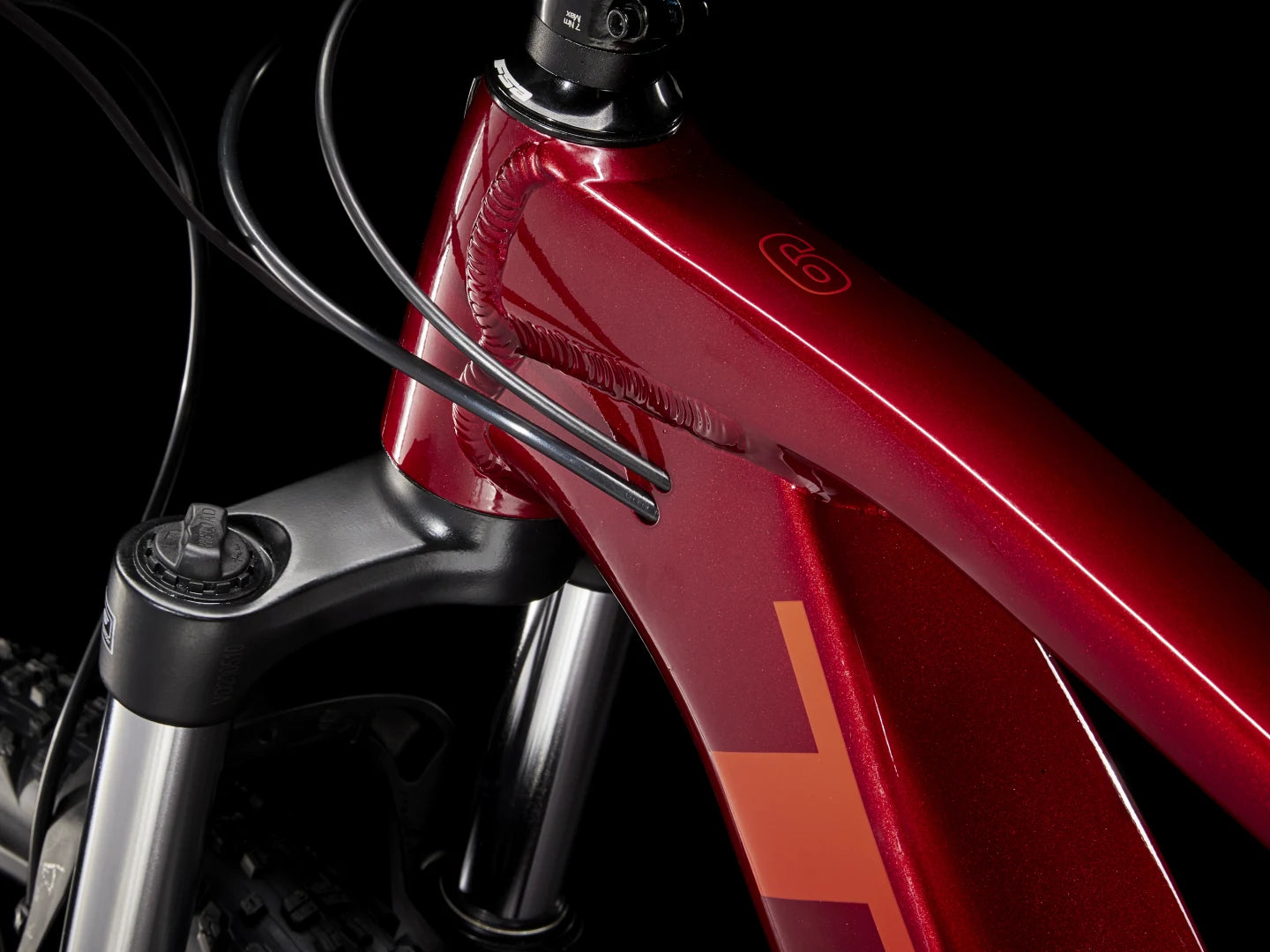 TREK MARLIN+ 6 HARDTAIL E-MTB BIKE 2025 CRIMSON