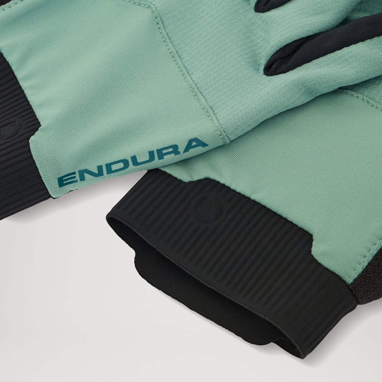 ENDURA LOOP FULL FINGER GLOVES SAGE GREEN