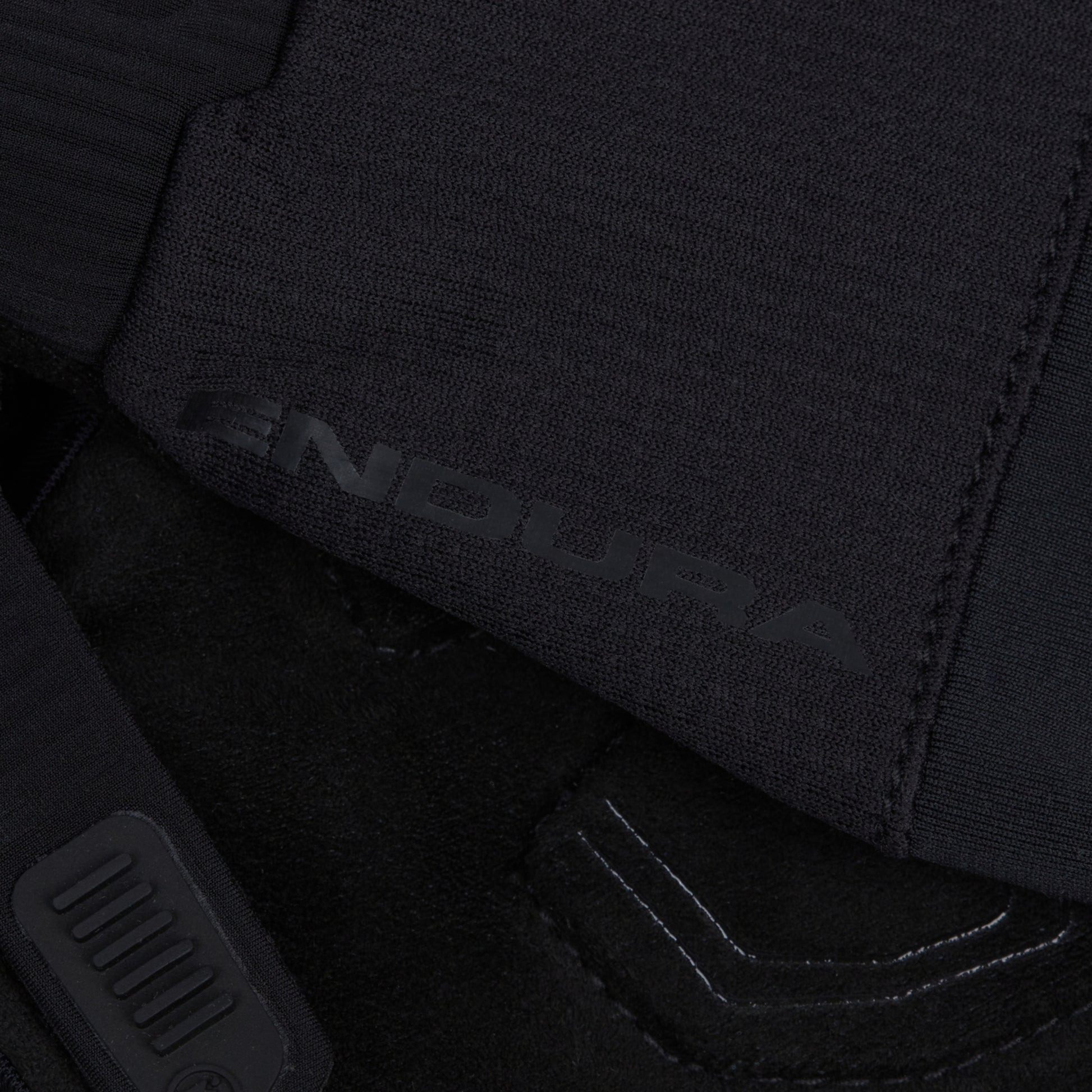 ENDURA LOOP MITT BLACK