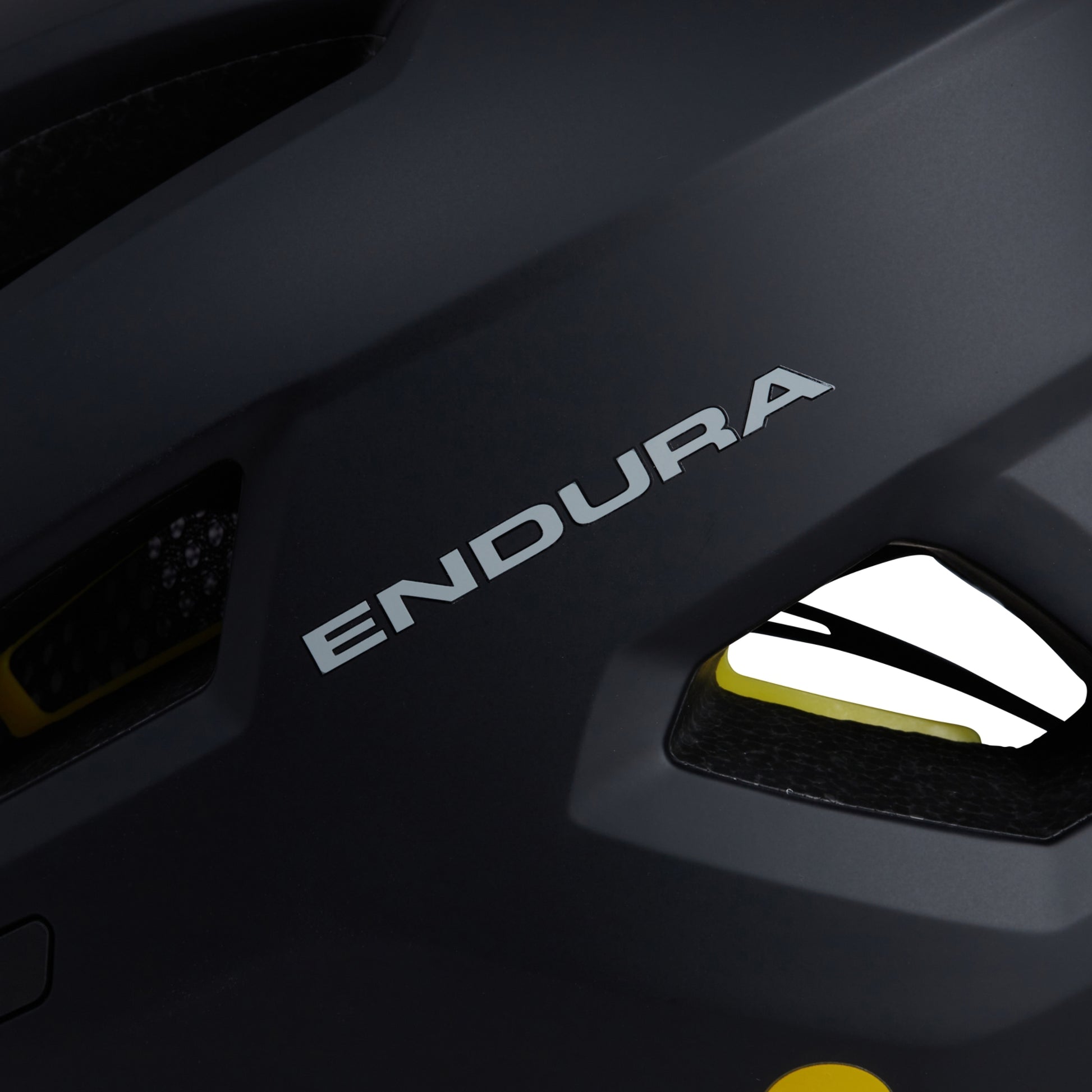 ENDURA HUMMVEE MIPS HELMET BLACK