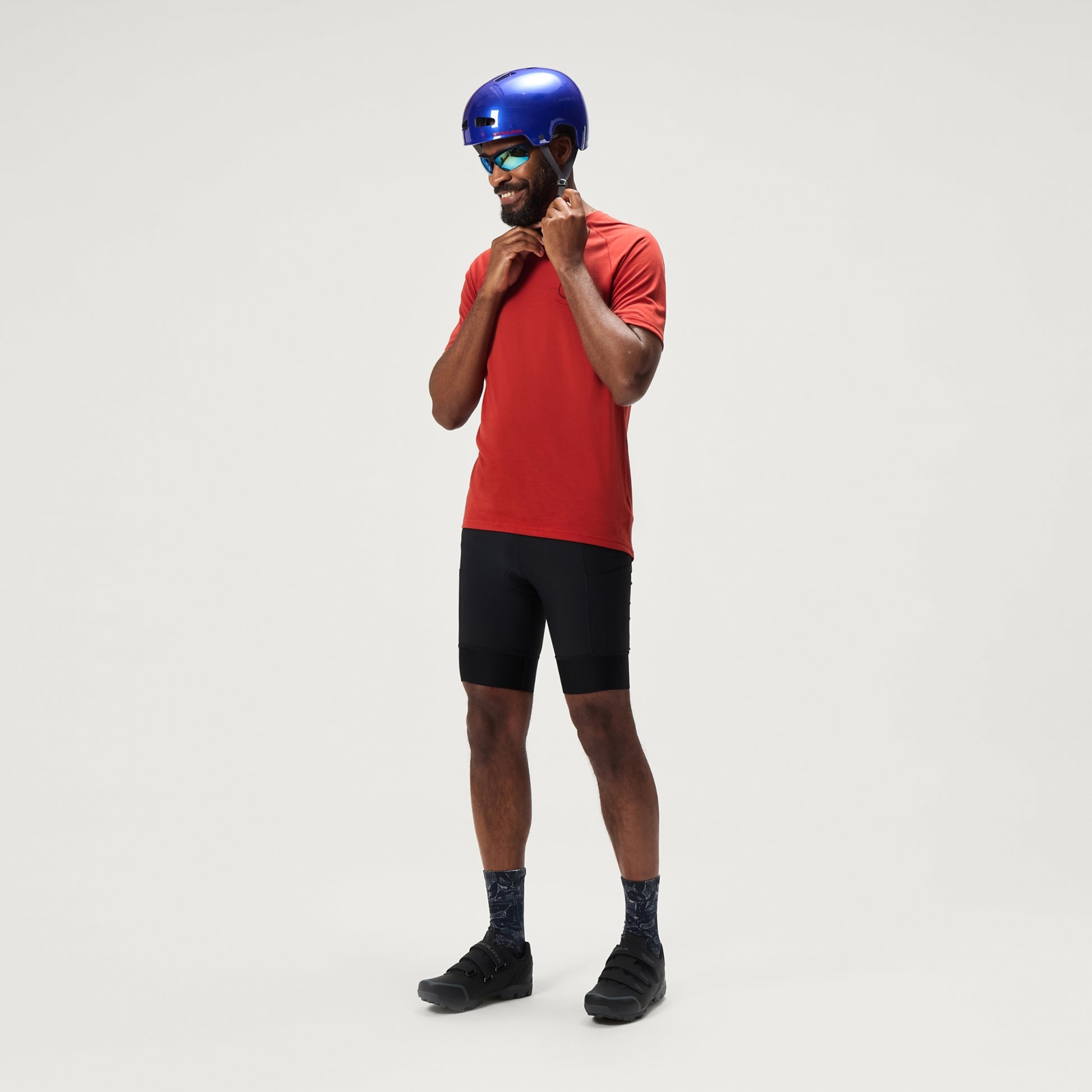 ENDURA LOOP WAIST SHORT BLACK