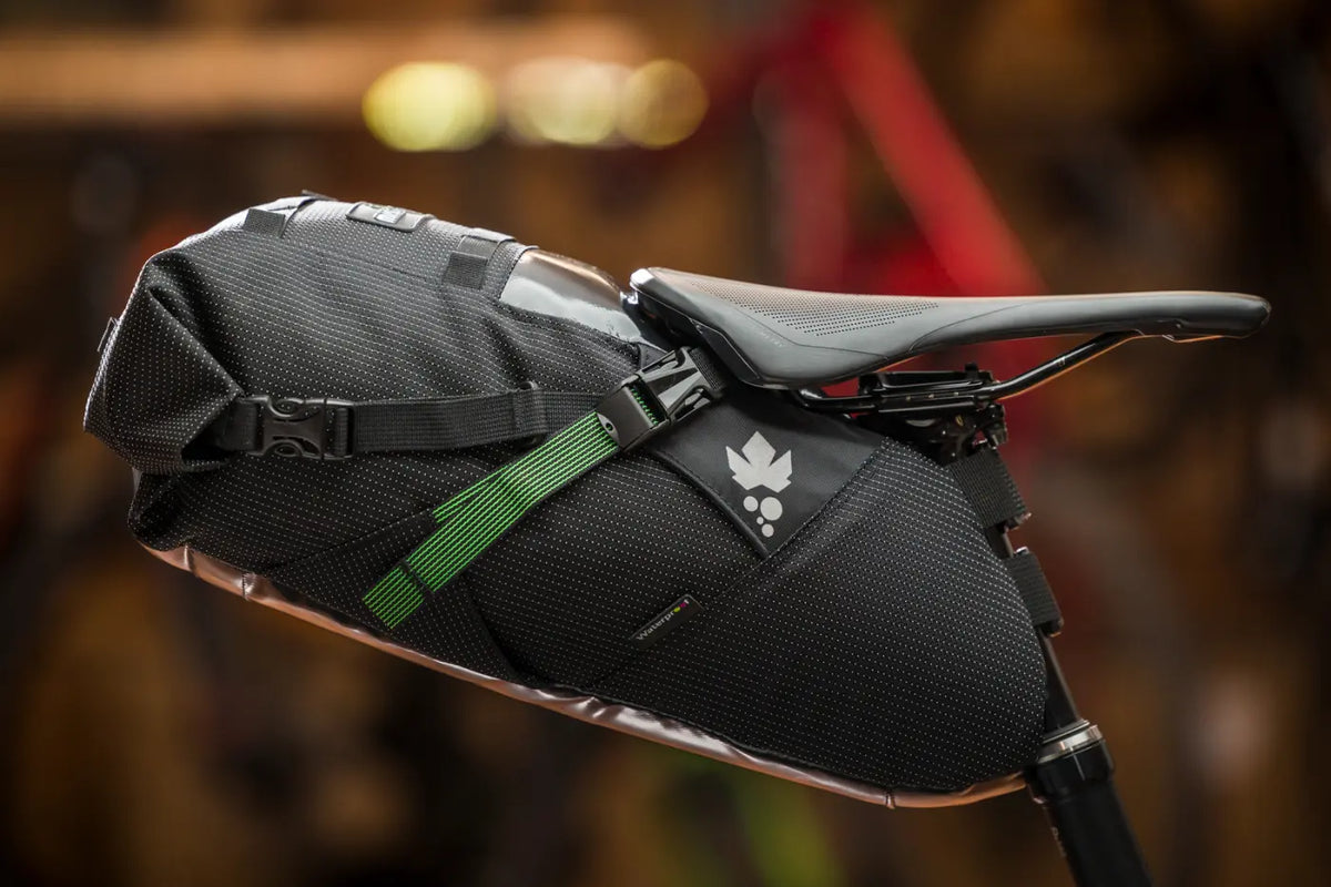 MISS GRAPE CLUSTER 13 WP SADDLE BAG