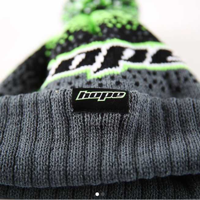 HOPE BOBBLE HAT