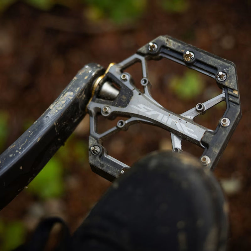 SHIMANO SAINT PD-G8040 PLATFORM PEDALS