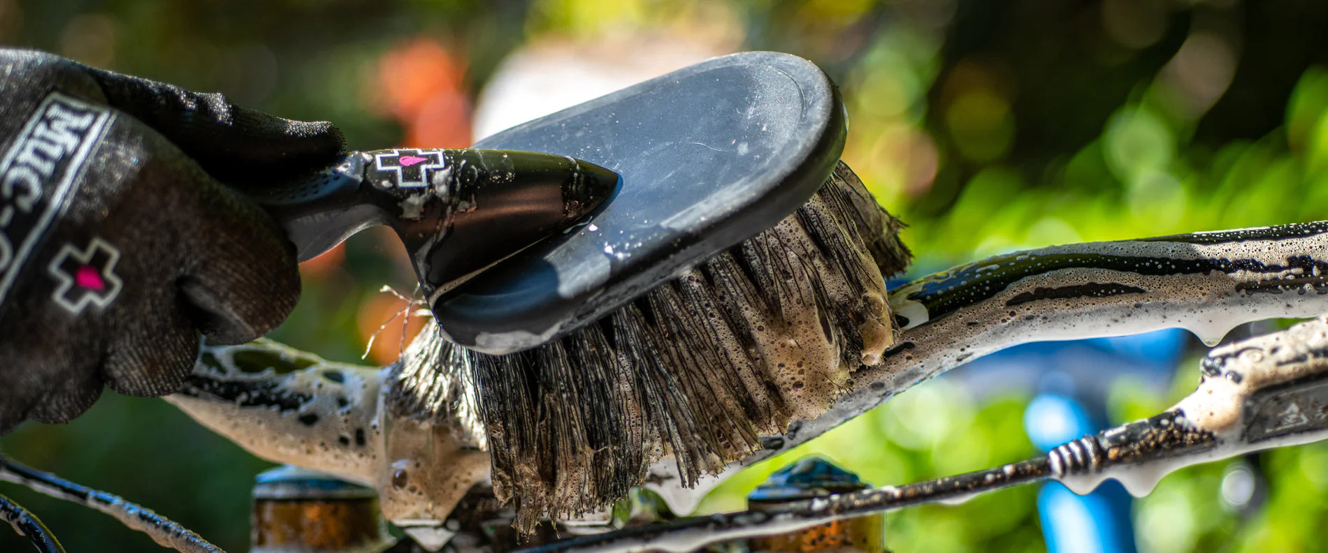 MUC-OFF SOFT WASHING BRUSH