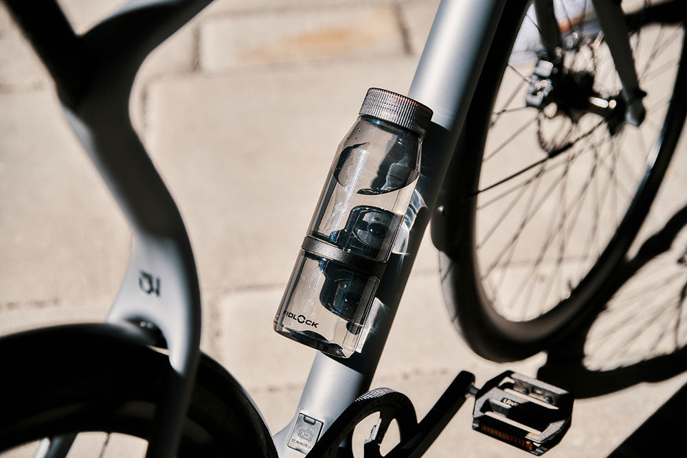 FIDLOCK TWIST BOTTLE 700 LIFE + BIKE BASE