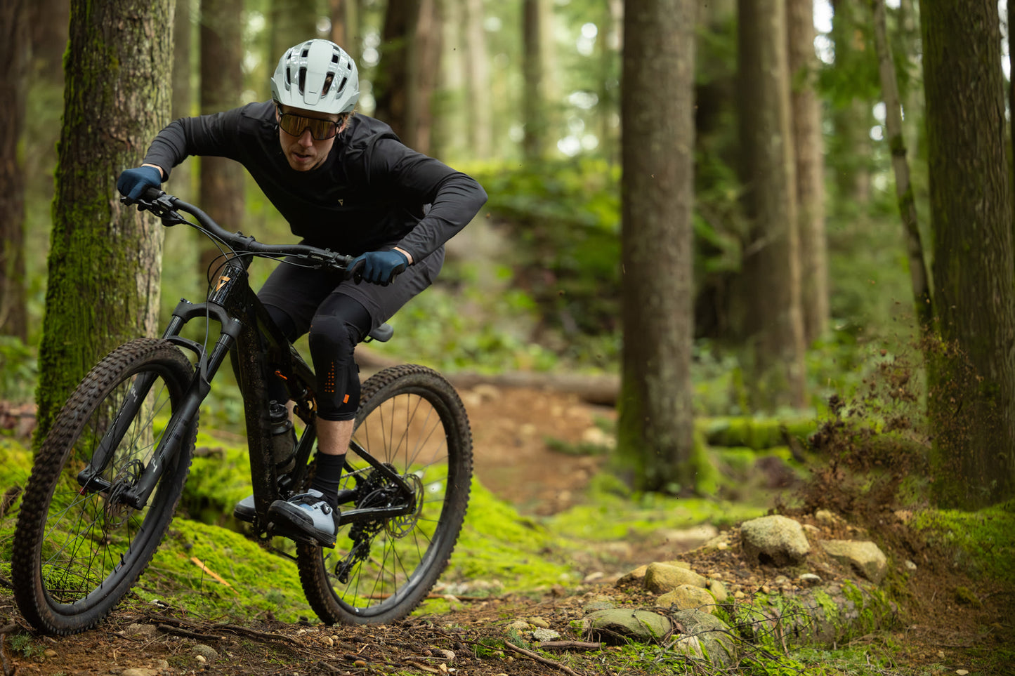 GIANT STANCE FULL SUSPENSION MTB BIKE 2027 BLACK